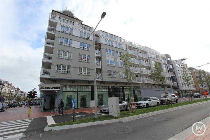 Appartement Spacieux A Knokke Екстер'єр фото